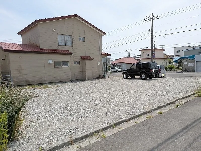 日乃出町9番2号月極駐車場